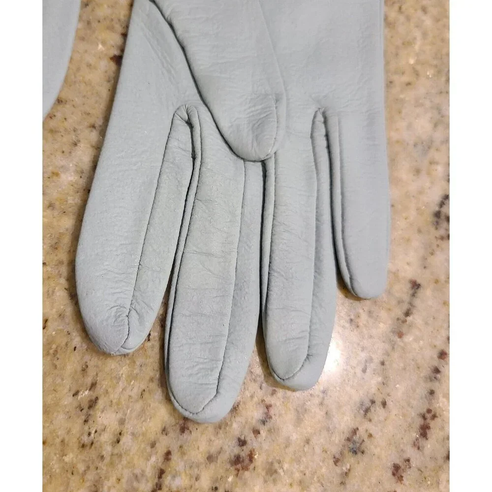 Vintage Size S Sage Green Faux Leather Lined Gloves *cracking* Read